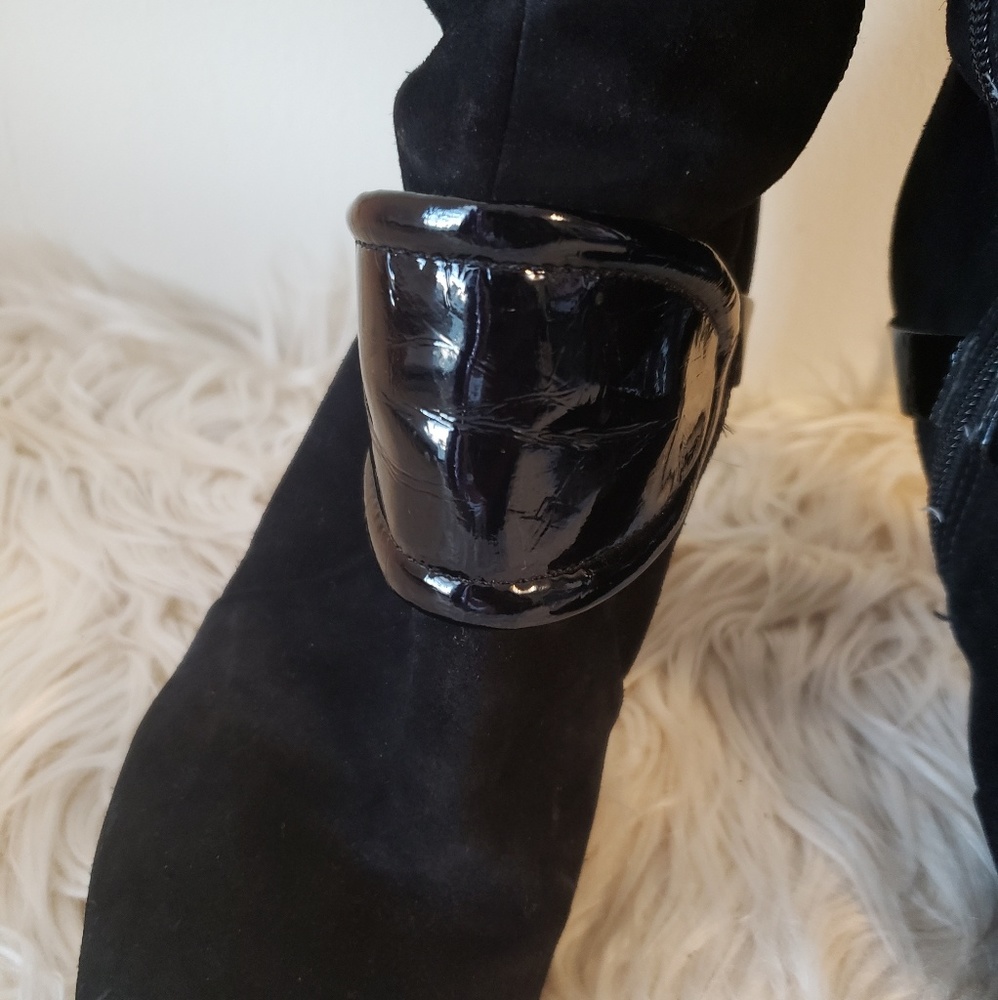 Boots - Picture 4 of 4